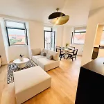 Pink House Beautiful 2 Bedroom Flat In Center شقة *