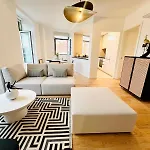 شقة Pink House Beautiful 2 Bedroom Flat In Center *