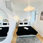 Pink House Beautiful 2 Bedroom Flat In Center Lisboa