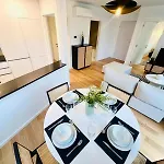 Pink House Beautiful 2 Bedroom Flat In Center * Lisboa