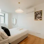 Pink House Beautiful 2 Bedroom Flat In Center * Lisboa