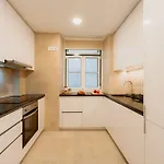 Pink House Beautiful 2 Bedroom Flat In Center *