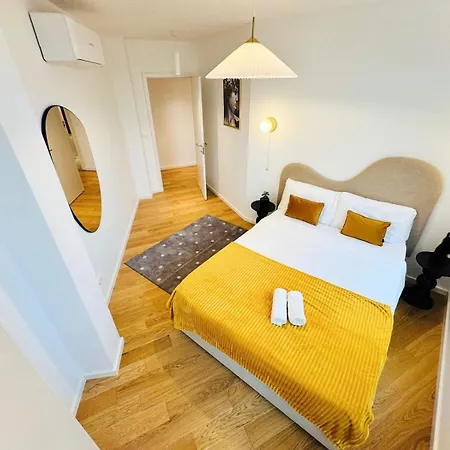 Pink House Beautiful 2 Bedroom Flat In Center * Lisbona