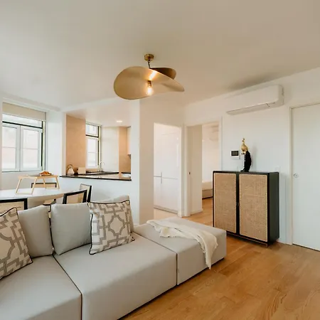 Pink House Beautiful 2 Bedroom Flat In Center Lägenhet