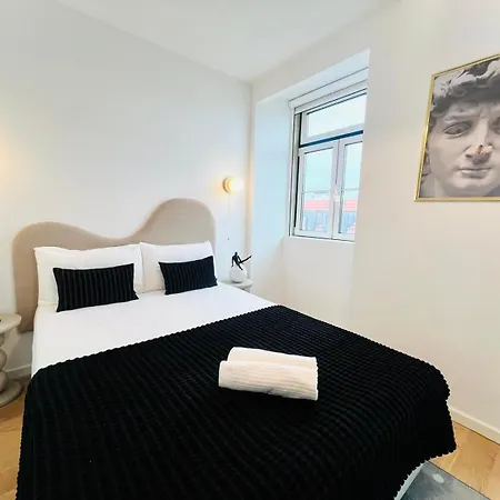 Pink House Beautiful 2 Bedroom Flat In Center Daire Lisboa