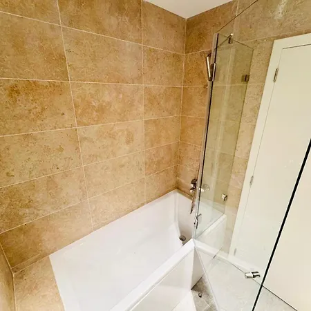 Pink House Beautiful 2 Bedroom Flat In Center Διαμέρισμα
