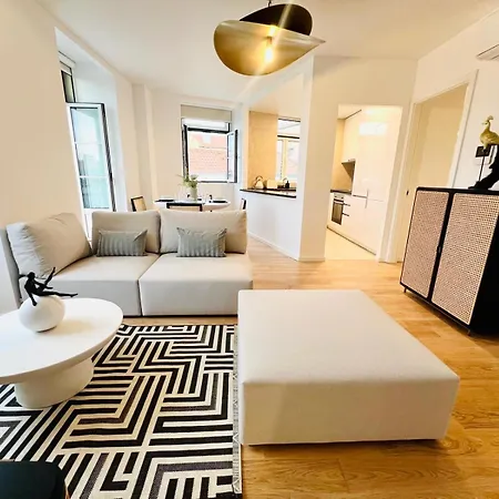 Apartment Pink House Beautiful 2 Bedroom Flat In Center *