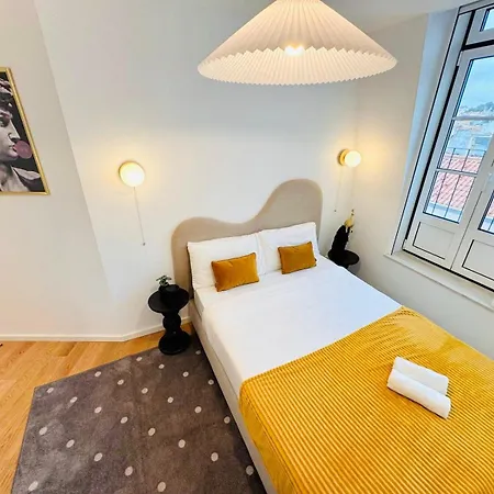 Pink House Beautiful 2 Bedroom Flat In Center Apartment Lisbon