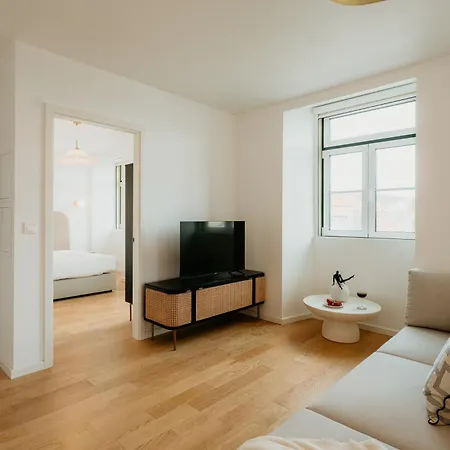 Pink House Beautiful 2 Bedroom Flat In Center Apartment Lisbon