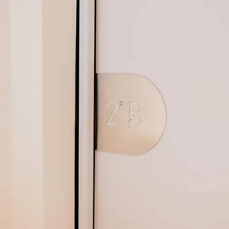 Apartment Pink House Beautiful 2 Bedroom Flat In Center Lisbon