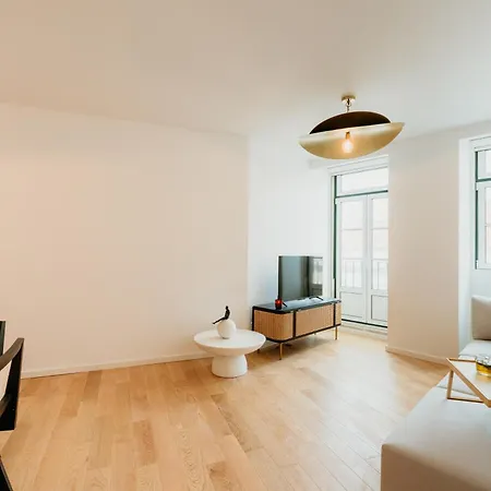 Pink House Beautiful 2 Bedroom Flat In Center Apartment