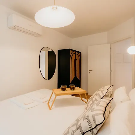 Pink House Beautiful 2 Bedroom Flat In Center Apartment
