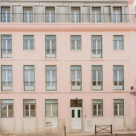 Pink House Beautiful 2 Bedroom Flat In Center Apartment
