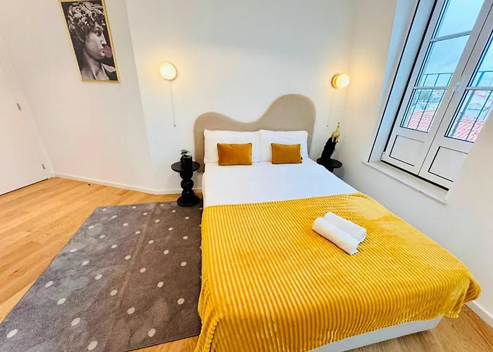 Appartement Pink House Beautiful 2 Bedroom Flat In Center Lissabon