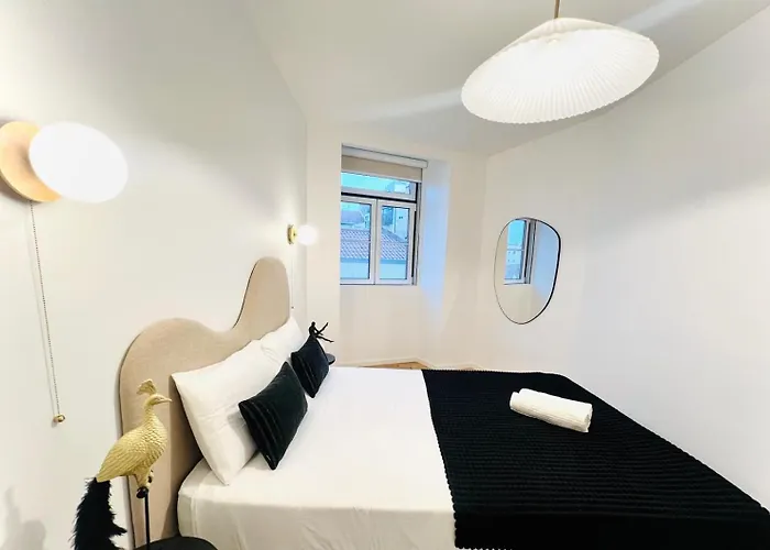Appartement Pink House Beautiful 2 Bedroom Flat In Center Lissabon