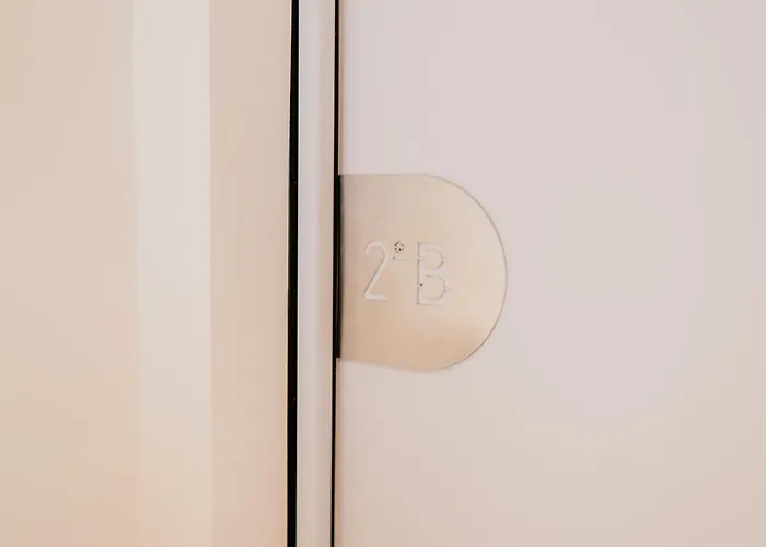 Appartement Pink House Beautiful 2 Bedroom Flat In Center Lissabon