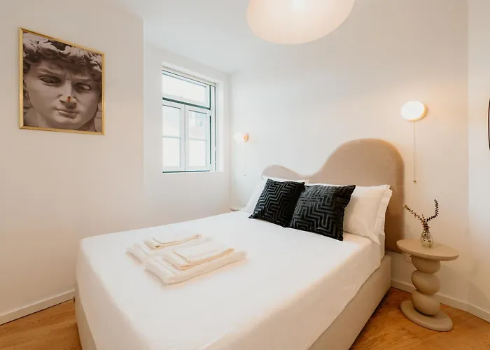 Pink House Beautiful 2 Bedroom Flat In Center *